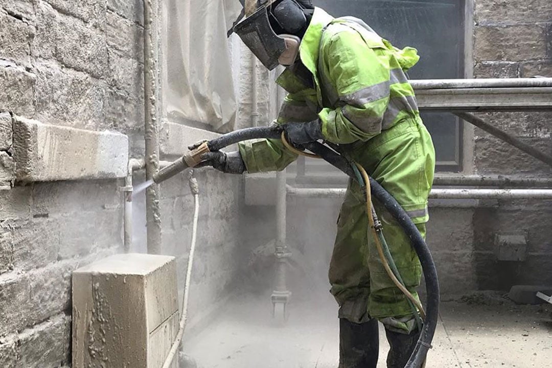 Dustless Blasting For Surface Cleaning