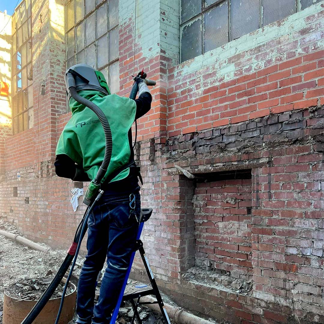 Brick restoration with dustless blasting
