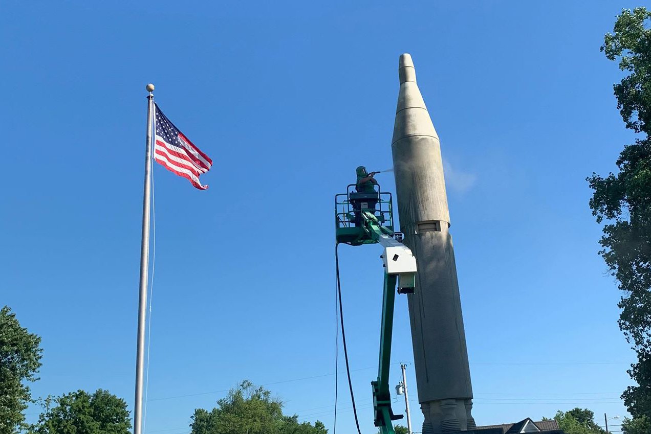 Heath-Allen-Grissom---ALE-Surfacing-LLC---Virgil-I-Gus-Grissom-memorial-rocket-monument---19