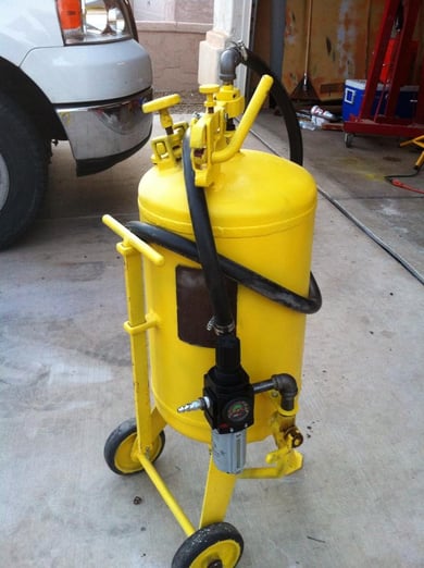 This 56 year old sandblasting equipment still works great after a simple revamp! This 56 year old sandblasting equipment still works great after a simple revamp!