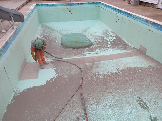 dryblasting a pool