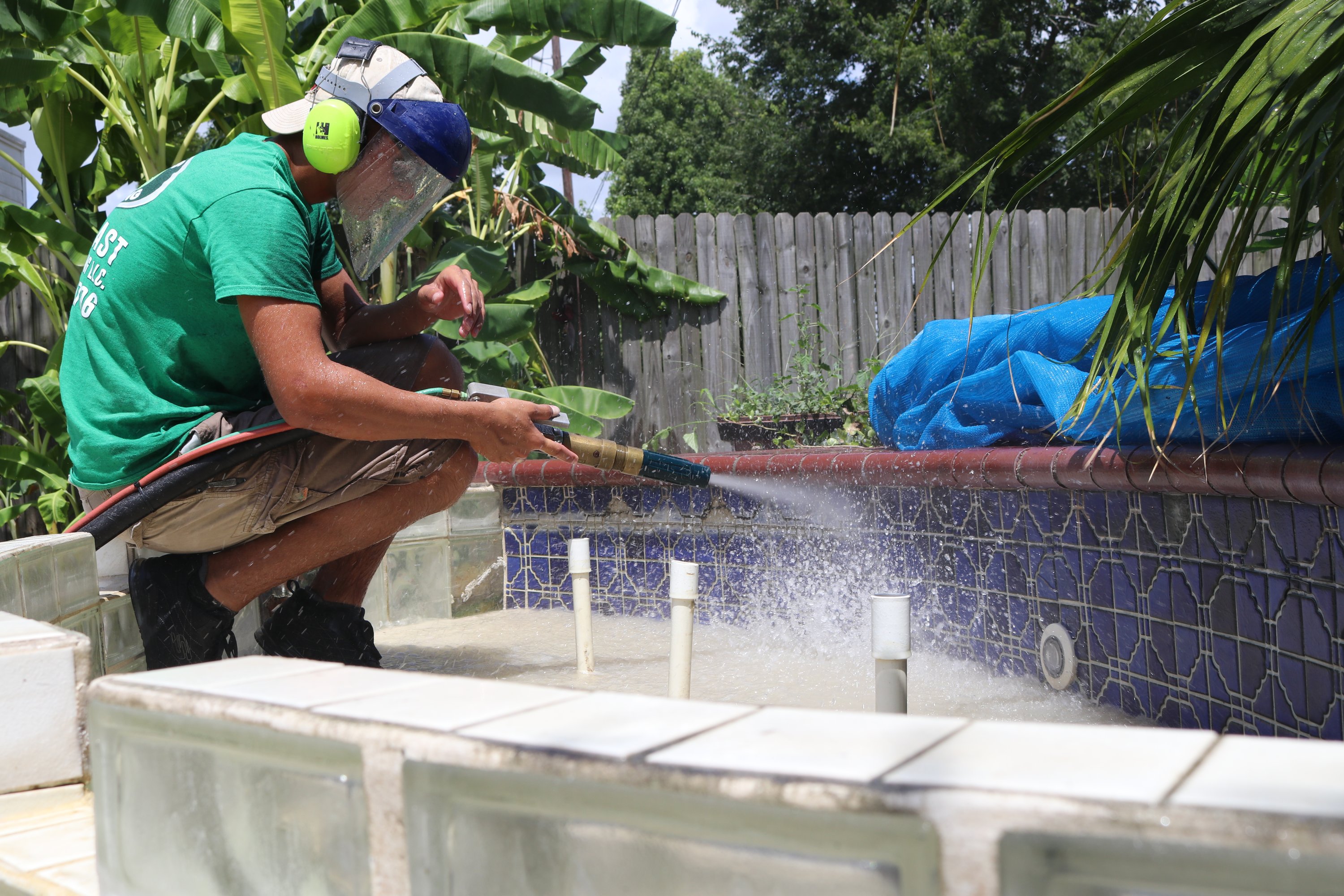 Sandblasting vs. Wet Blasting