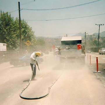 sandblasting dust plume