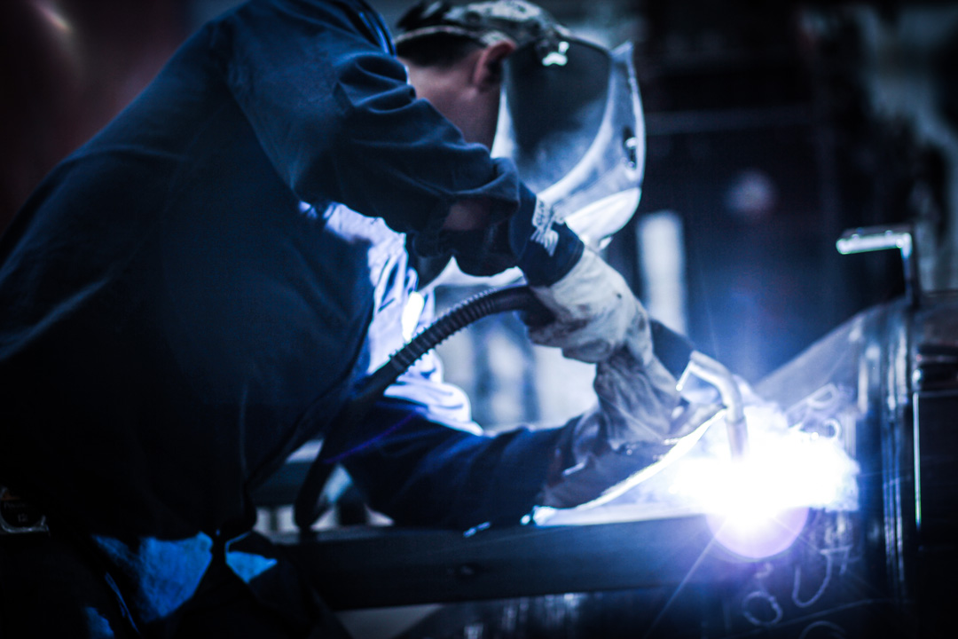 welder creating blast pot