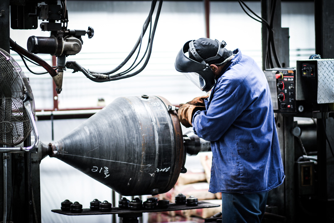 welder manufacturing sandblasting equipment